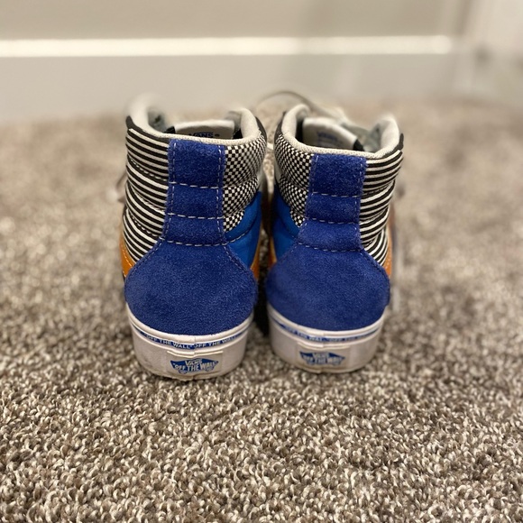 Vans High-Top Sneakers - Picture 4 of 9